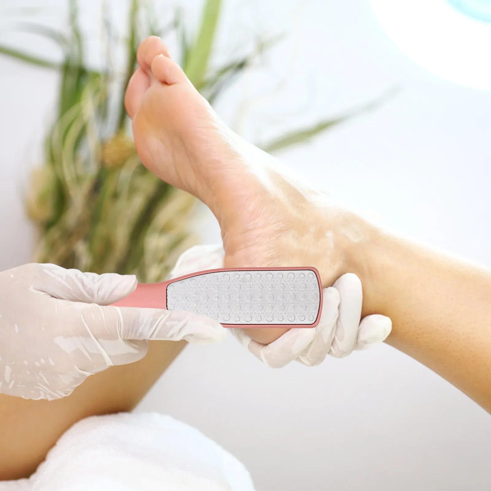 

Многофункциональная пилка для ног для удаления омертвевшей кожи, двусторонний скребок для мозолей с длинной ручкой, инструмент для педикюра и отшелушивания, средство для домашнего ухода за ногами