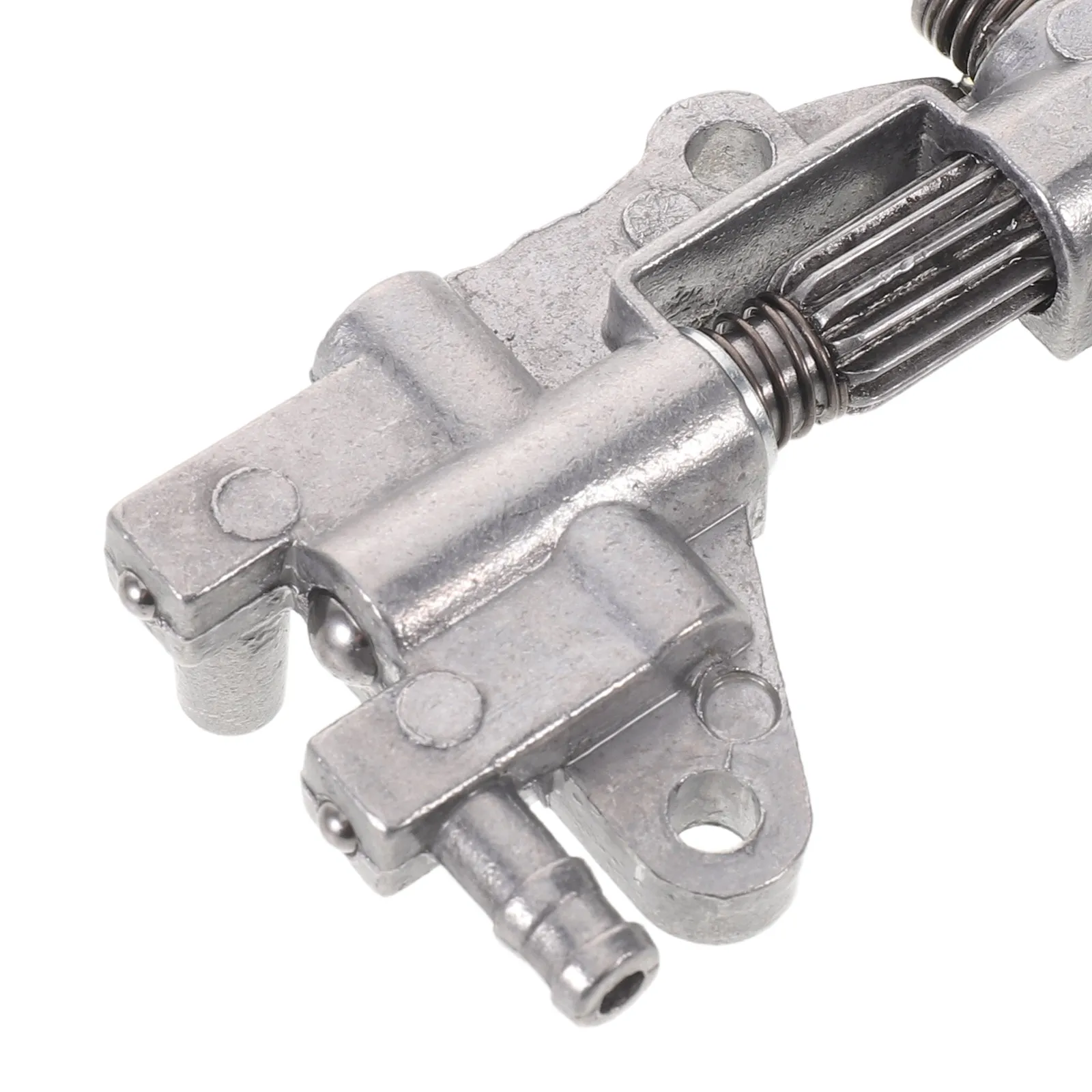 1Set Chainsaw Oil Pump Kit Universal Oiler Parts for Logging Saw Maintenance DIY Repair Includes Metal Worm Gear Oil Nozzle