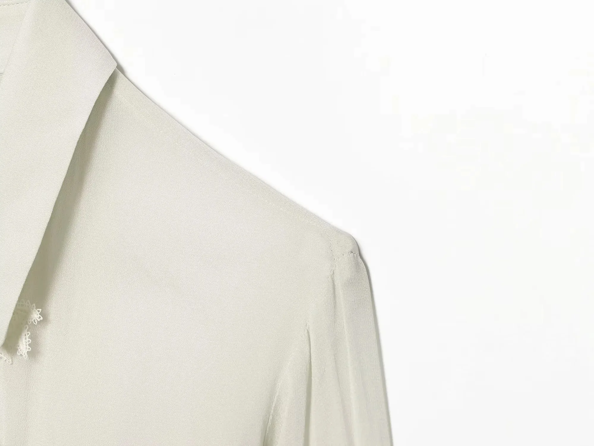 Damen 2026 Neues Elegantes Langarm-Hemd mit Revers für den Herbst, Damen-Oberteil mit Stickerei und Spitzenapplikation, Umlegekragen, Lässige Damenbluse – Detail 9
