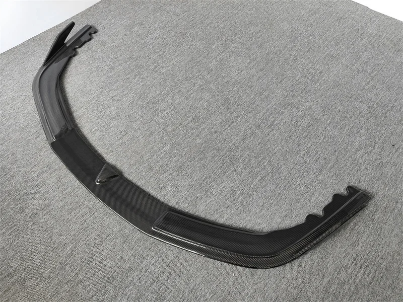 

Используется для модификации Ferrari 458, высококачественный стиль, V-образный комплект переднего бампера из углеродного волокна, комплект нижней губы