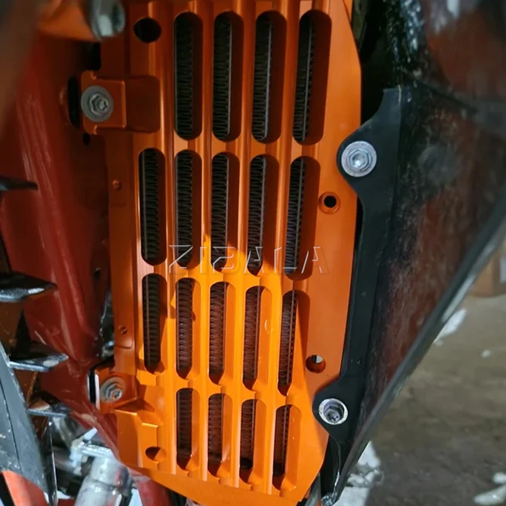 

2025 FOR EXC XCF XC EXCF XCFW TPI Six Days 125 250 300 350 400 450 500 2017-2023 2024 2022 Radiator Grille Guard Cover Protector