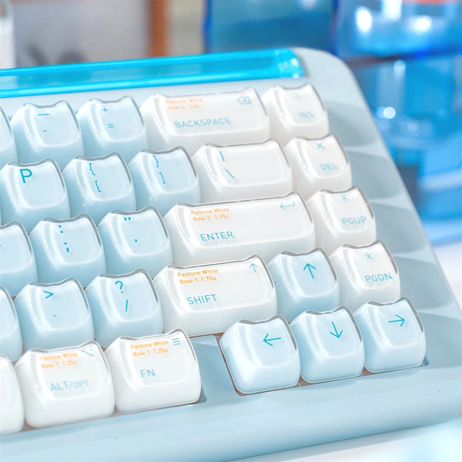 MAIMOOOMAO Crystal Keycap Dream of Shallow Space PC Two Color Jelly Pudding Cat's Ears  Blue White Head Jelly Keyboard Keycap