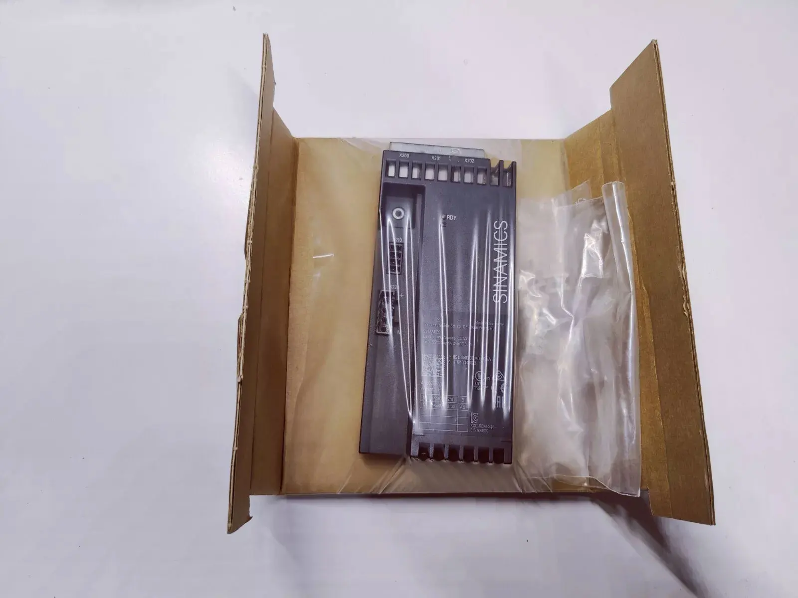 

Brand New 6SL3040-0PA00-0AA1 6SL3 040-0PA00-0AA1 Warrently One-year