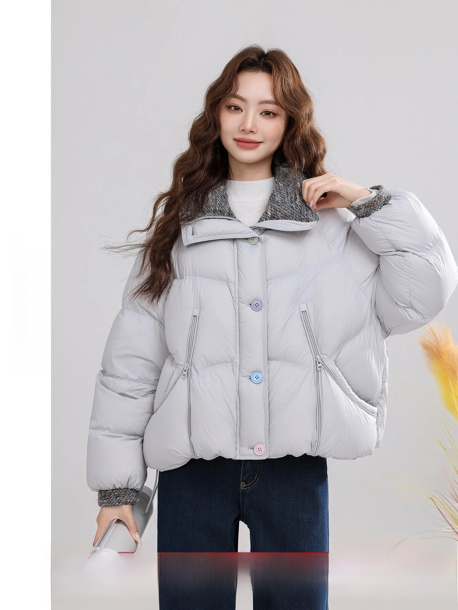 

Теплая женская куртка с утеплителем из утиного пуха, свободного кроя, с воротником-стойкой, вязаными вставками, в винтажном стиле, новинка зимнего сезона.