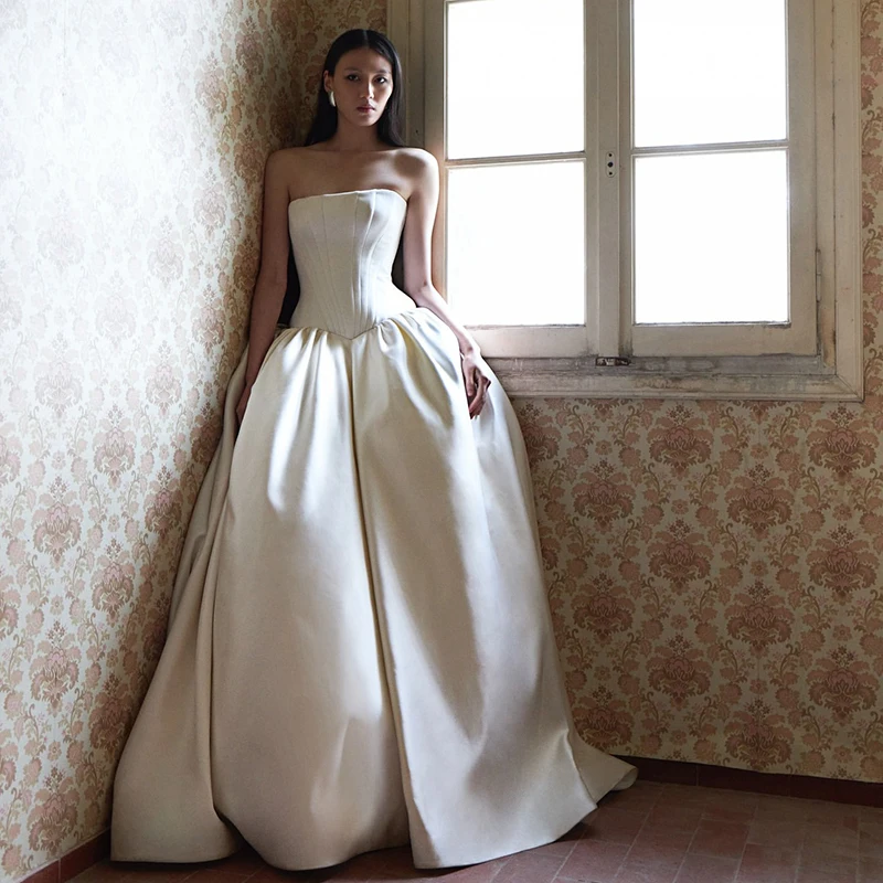 

Eightree Elegant A-Line Wedding Dresses White Strapless Sleeveless Princess Bridal Dress 2026 Wedding Ball Prom Gowns Customized