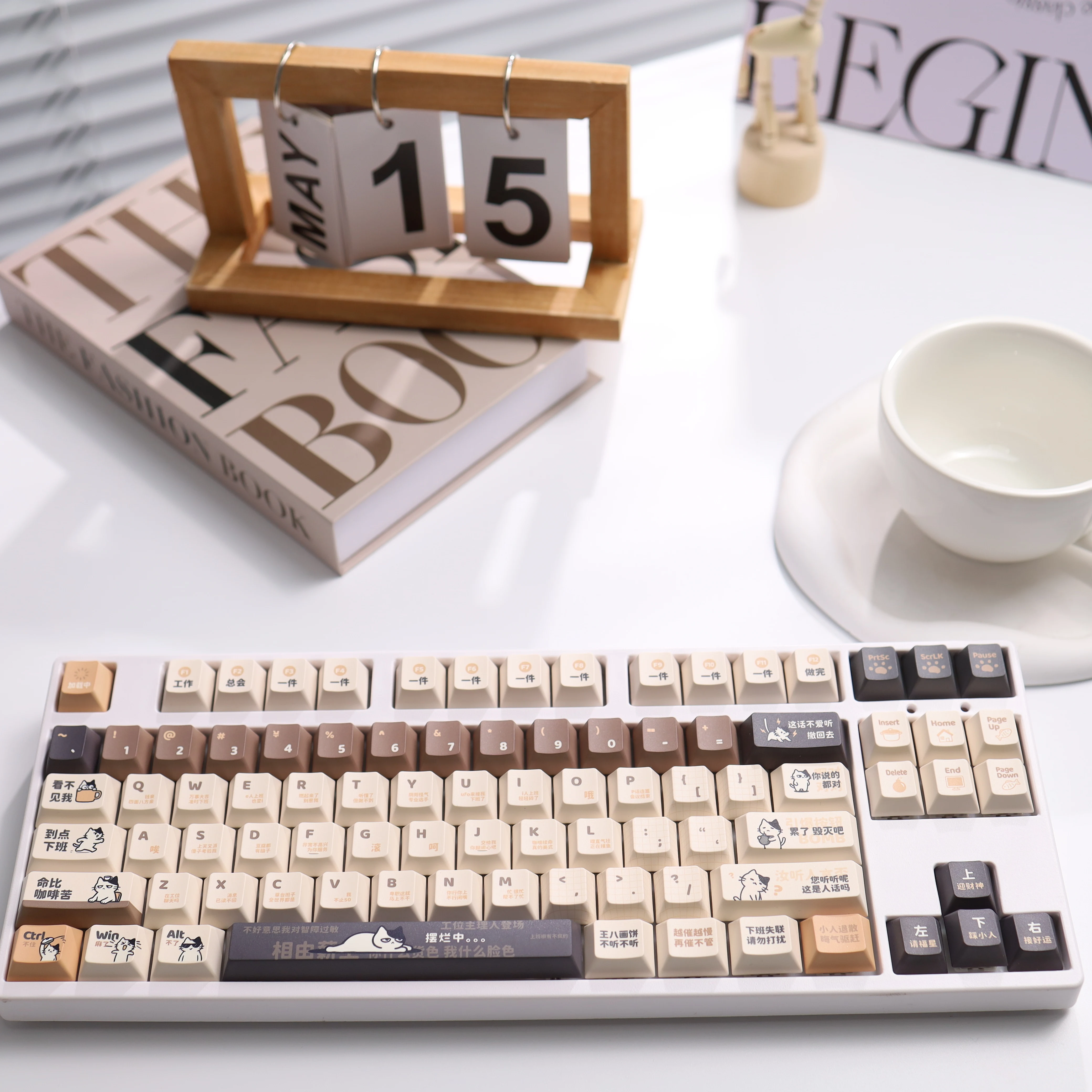 Moyu Cat Cherry Non-Transparent Mechanical Keyboard Pbt Keycaps