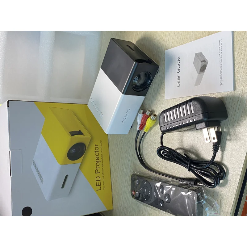 Flyin YG-300 Proyector portátil HDMI para el hogar, negocios y educación de la primera infancia con lámpara LCD