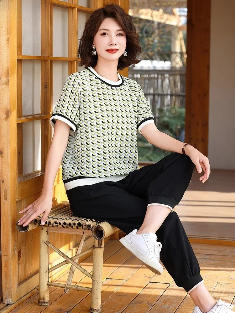 

Faionable Thin ort Sve T-irt Set for Mom Midlife Women Summer Sports Casual Large Size Fitn Ensemble