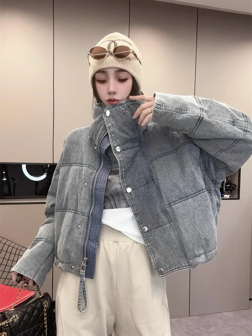 

Корейская винтажная джинсовая куртка-пуховик с воротником-стойкой для женщин, новая зимняя модель, укороченная, маленького размера, из хлопка