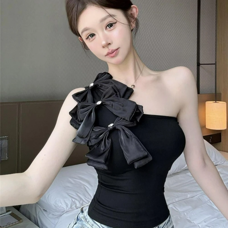 Pure Desire Wind Slant Shoulder Strapless Top 2026 Summer New Style Fashionable Sweet Bow Off Shoulder Slimming Top for Women