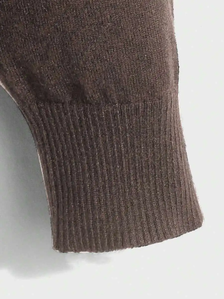 Men's Solid Color Minimalist Crew Neck Lightweight Fitted Knit Sweater for Autumn Winter