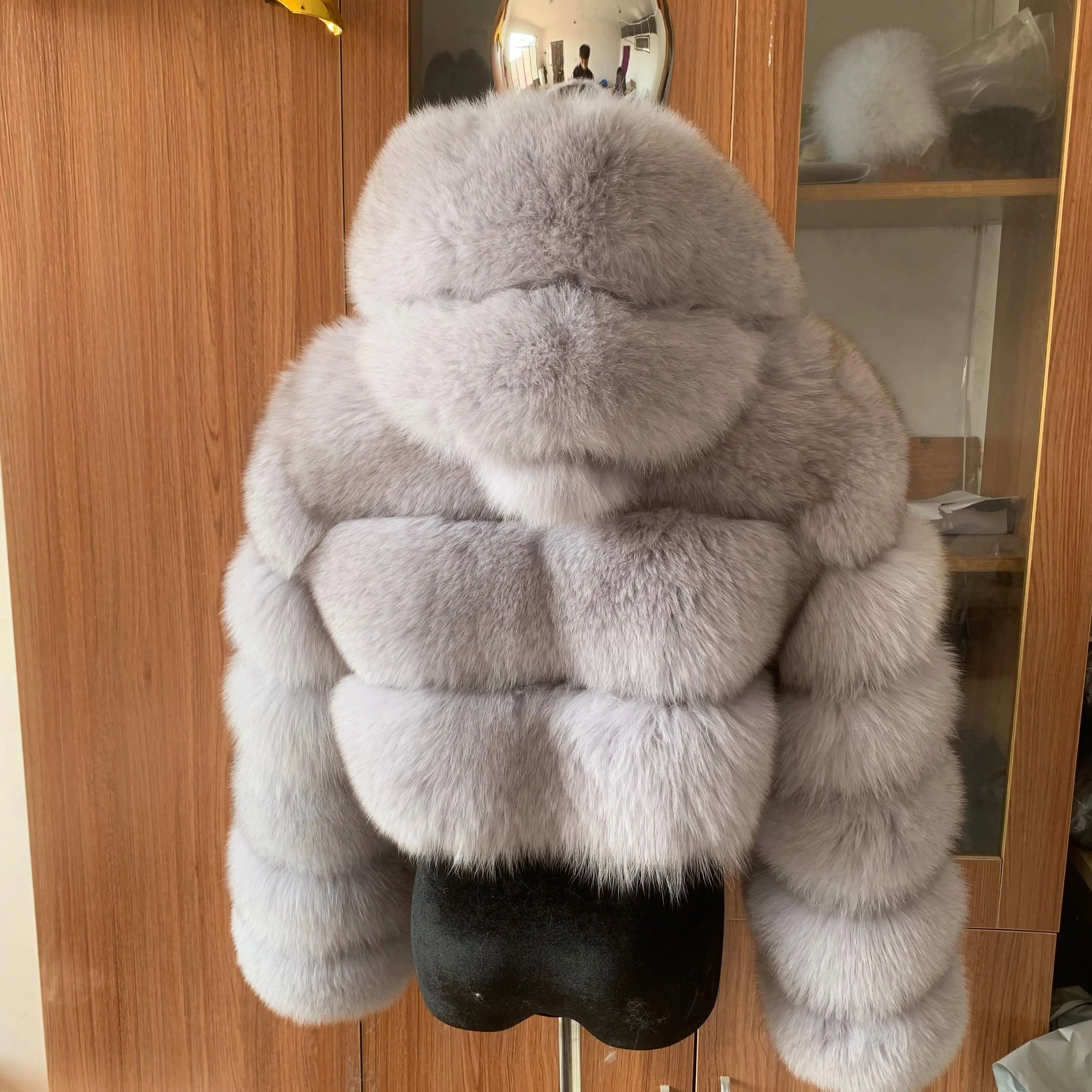 Natural real fox fur hooded short women\'s coat Winter fashion warm coat Luxury real raccoon hooded jacket