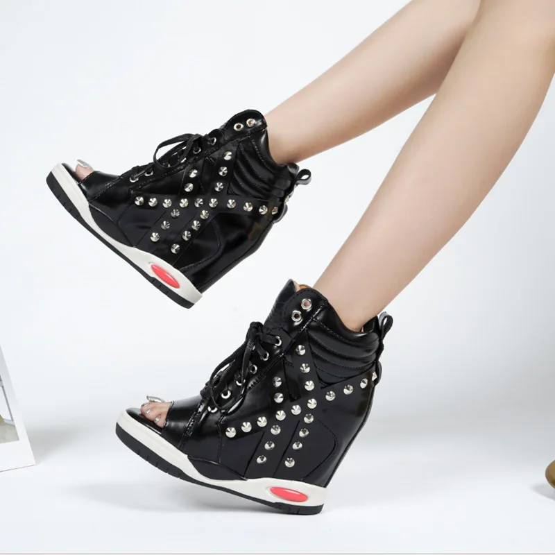 Rivets Studs Korean Shoes Clogs Platform Increas Height Casual Female Sneakers 2024 Creepers Cross Fashion Wedges Super High Pee