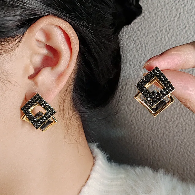 Retro Square Overlapping Earrings Fashionable Diamond Hollow Women's Earrings Holiday Party Banquet Earrings Accessories Gifts