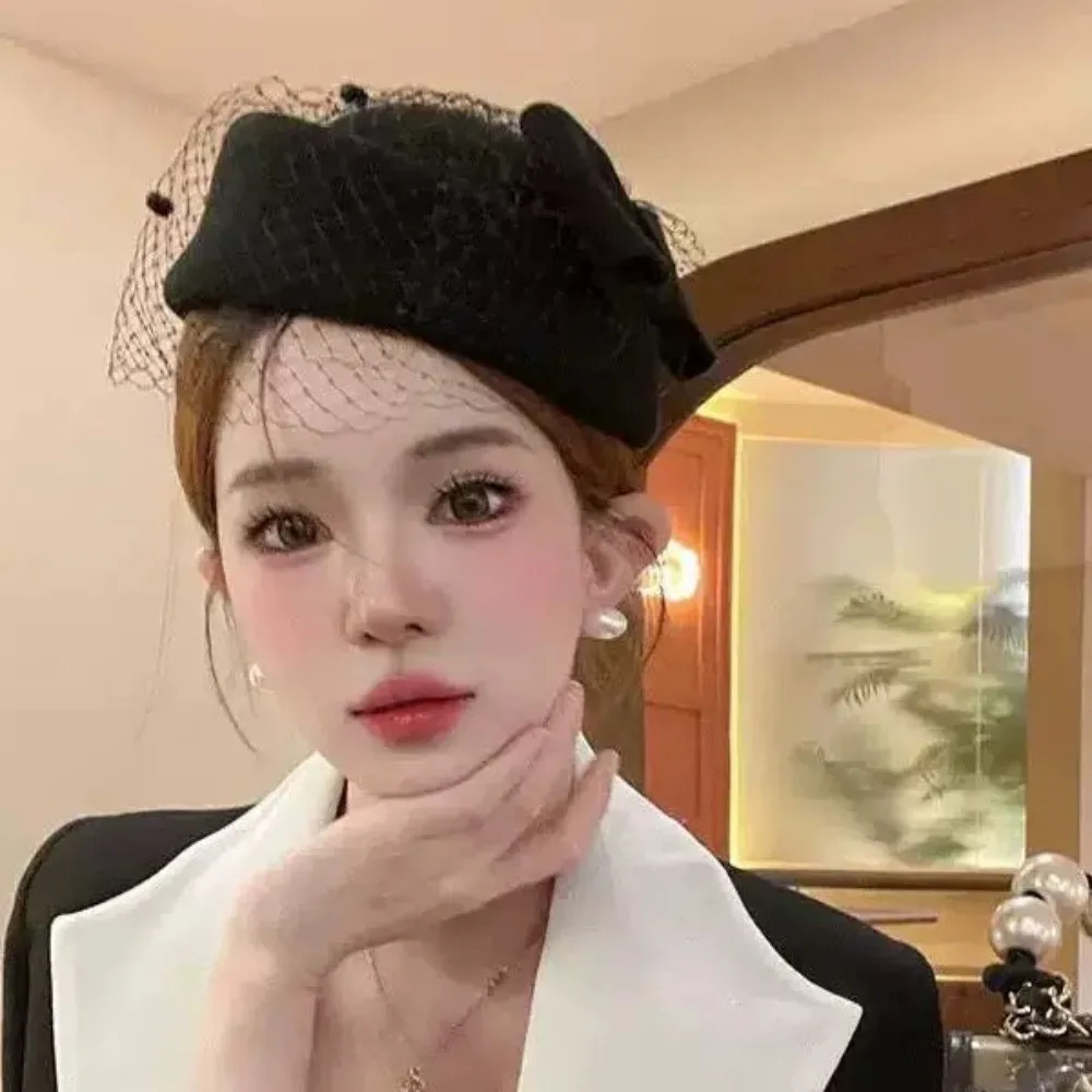 Vintage Mesh Wool Bow Hat with Veil British Style Solid Color Pillbox Hat Photography Decoration Warm Topper Hat Dinner
