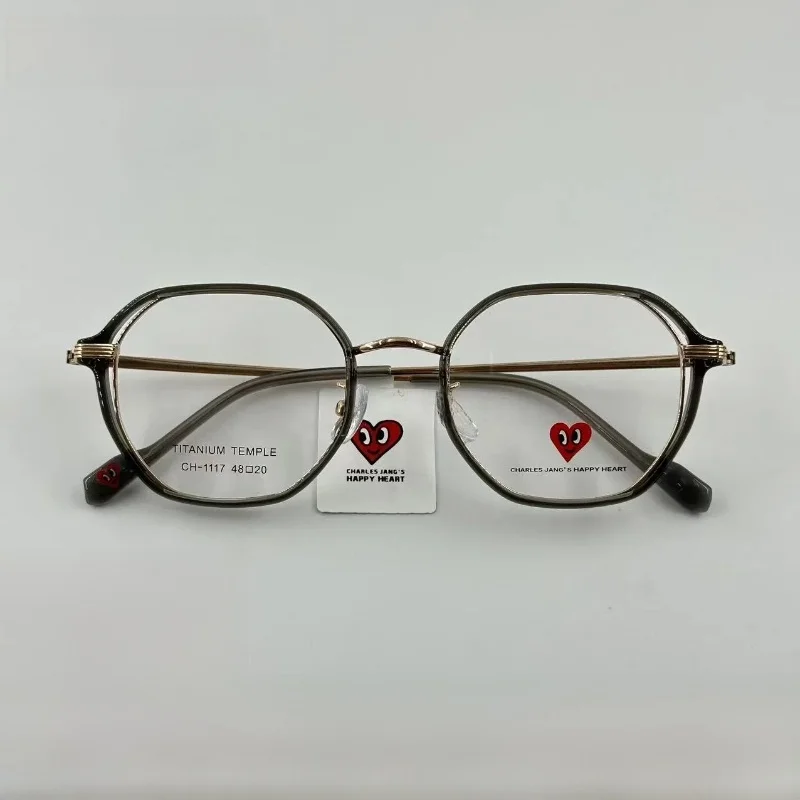 lunettes-de-mode-decontractees-ultra-legeres-en-titane-pur-avec-monture-en-forme-de-cœur-ch1117-pour-hommes-et-femmes-disponibles-pour-la-myopie-sur-ordonnance