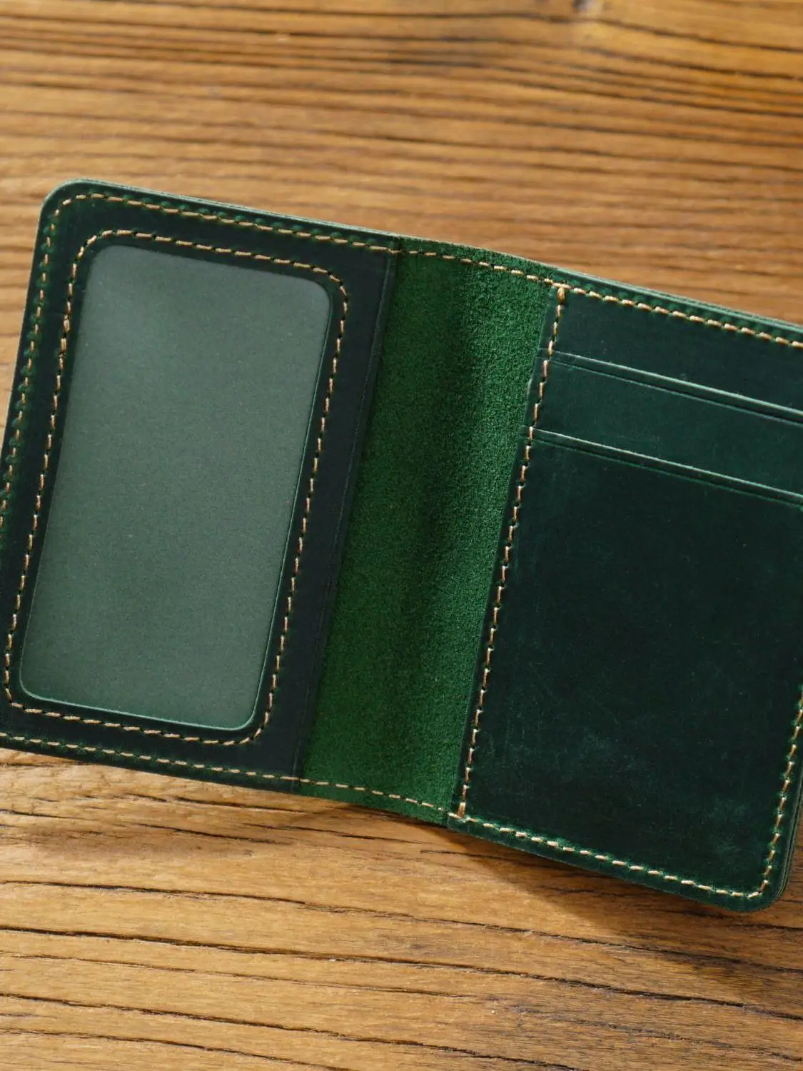handmade-top-layer-cowhide-leather-id-holder-ultra-thin-driving-license-motor-vehicle-card-bag-vintage-style-functional-small