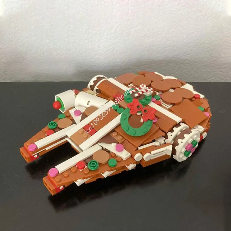 

New 476pcs Gingerbread Millennium Falcon Model Star Battle Building Blocks Diy Education Assembly Toys For Kids Christmas Gifts