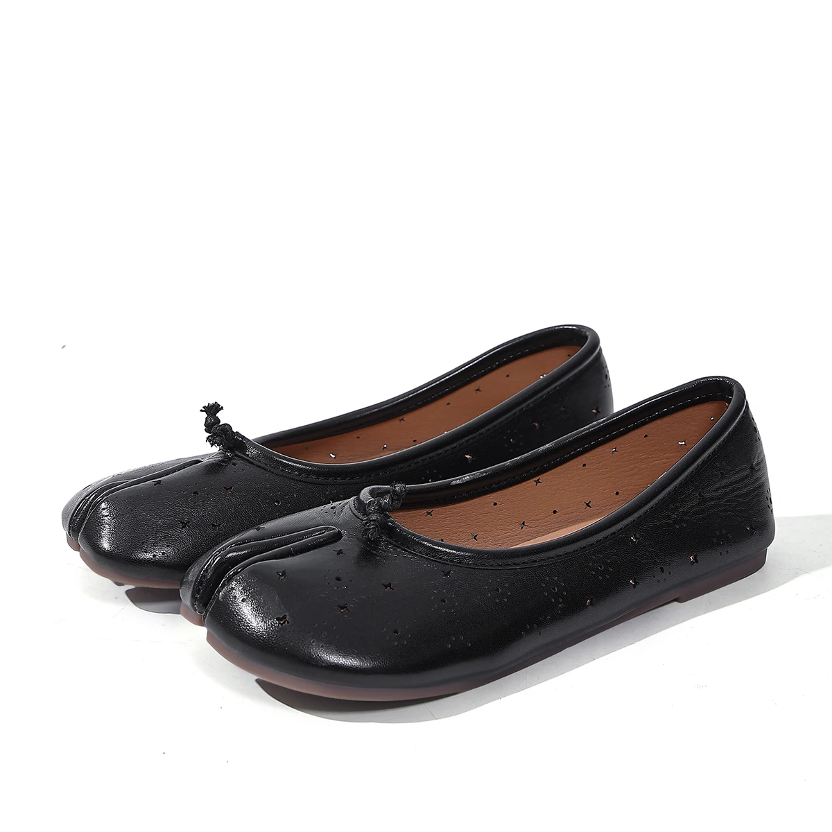 Women Split Toe Ballet Flats Slip On Minimalist Breathable Perforated Flat Shoes Smooth Leather Summer Casual Office Footwear