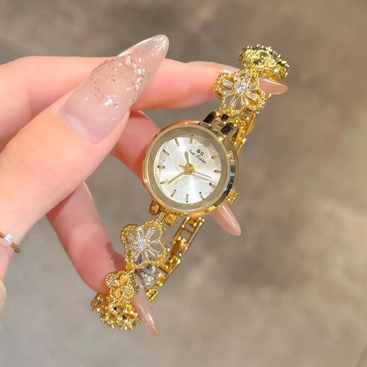 Luxury-Inspired Vin…