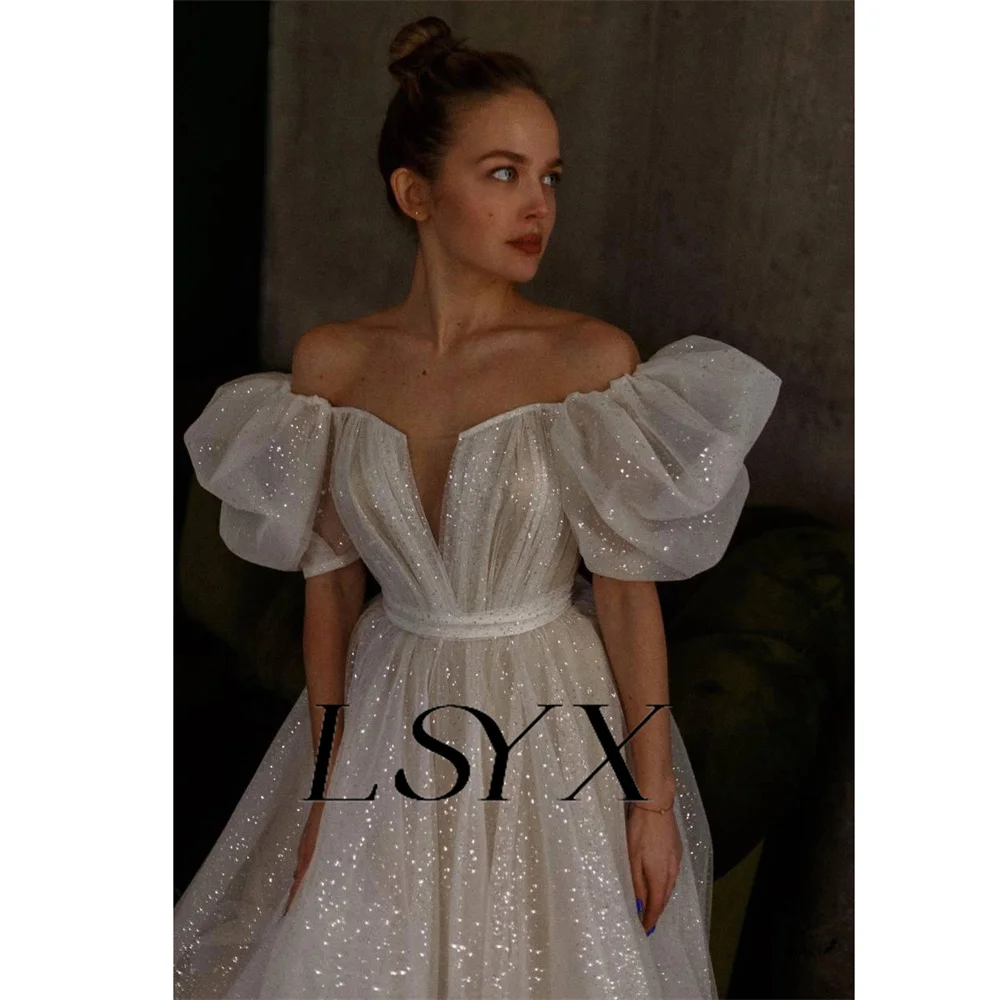 LSYX-Vestido de casamento brilhante de tule para mulheres, ombro fora, mangas puff, decote em v, linha A, plissado, costas com zíper, trem da corte, vestido de noiva, 2023