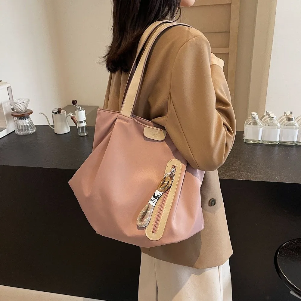 

Elegant Portable Tote Bag Large Capacity Fashion Shoulder Bag Zipper Commute Pleated Handbag Students