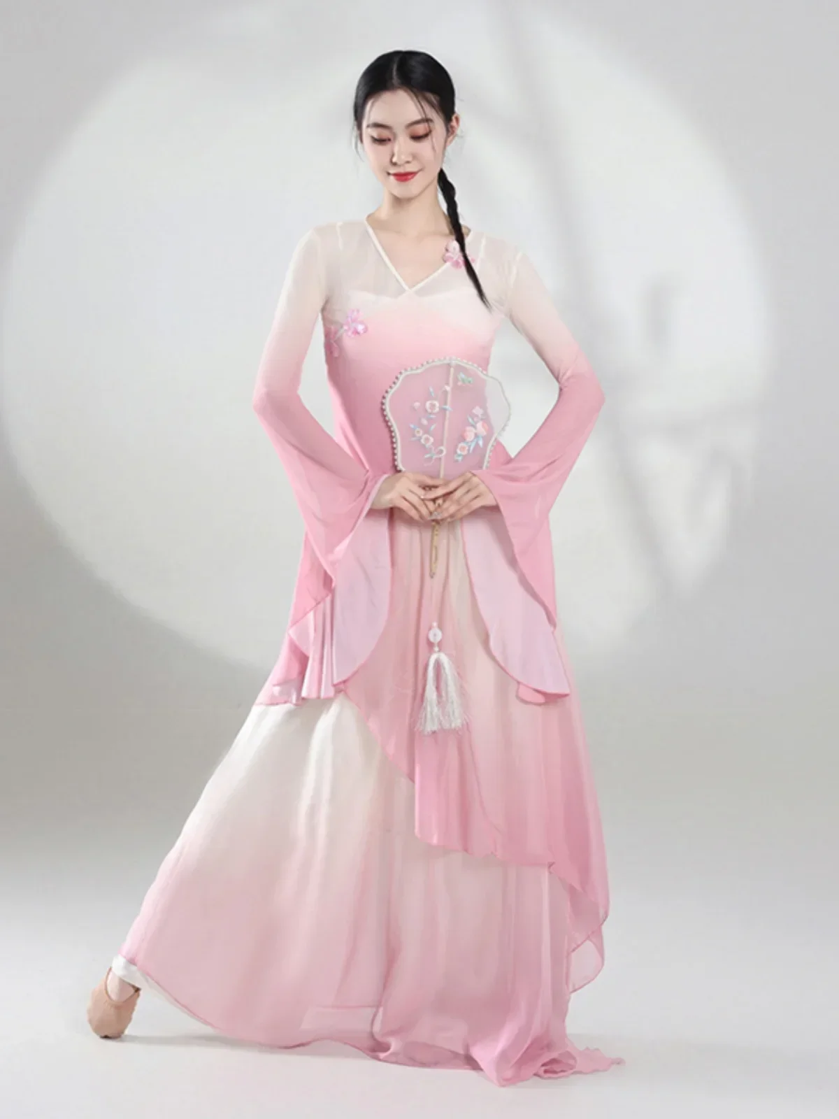 

Новая классическая танцевальная одежда, женская элегантная суперфея, постепенная смена марлевой одежды, китайская танцевальная художественная тестовая танцевальная одежда