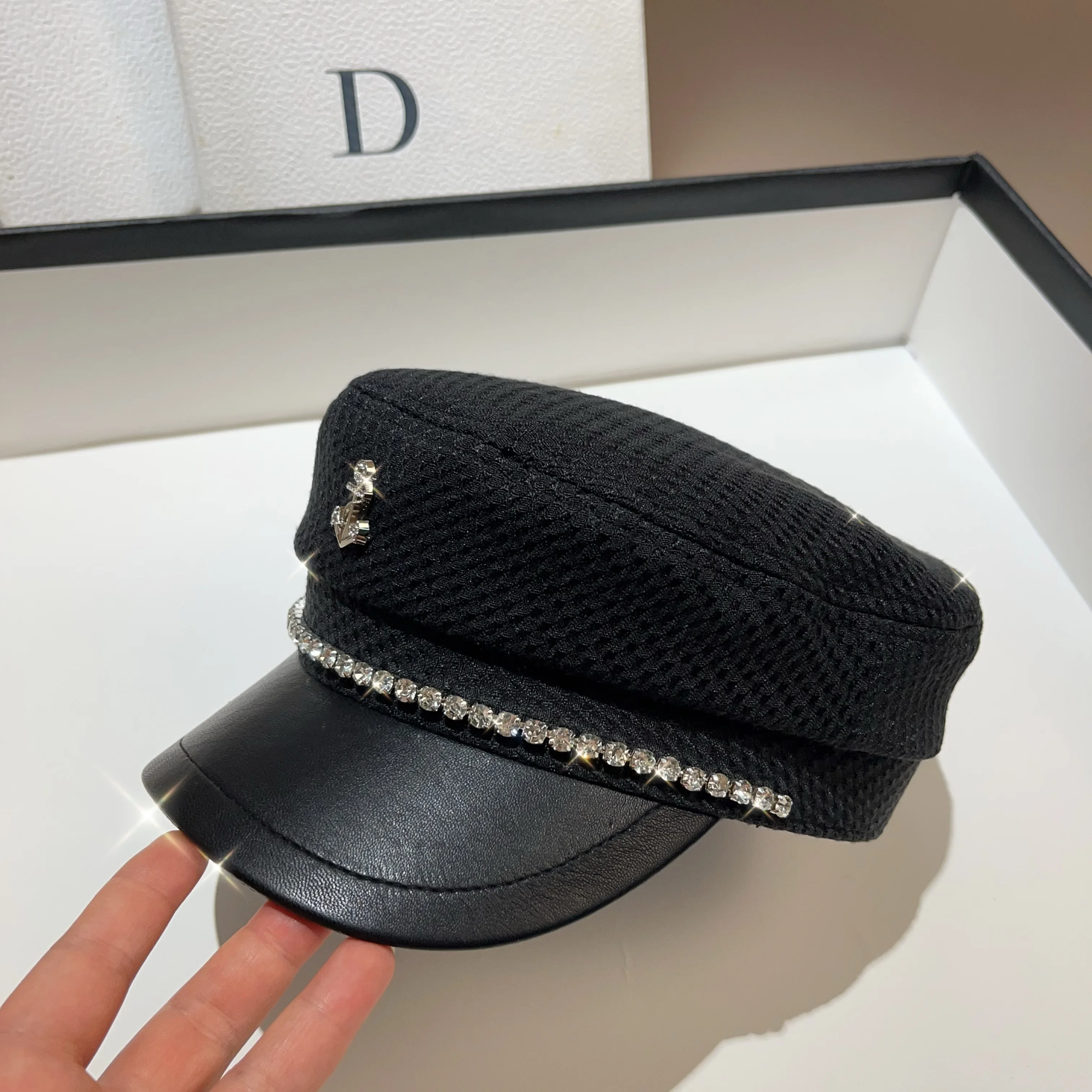 New autumn and winter rhinestone bar British style navy hat, fashionable and trendy, personalized boat anchor flat top duckbill