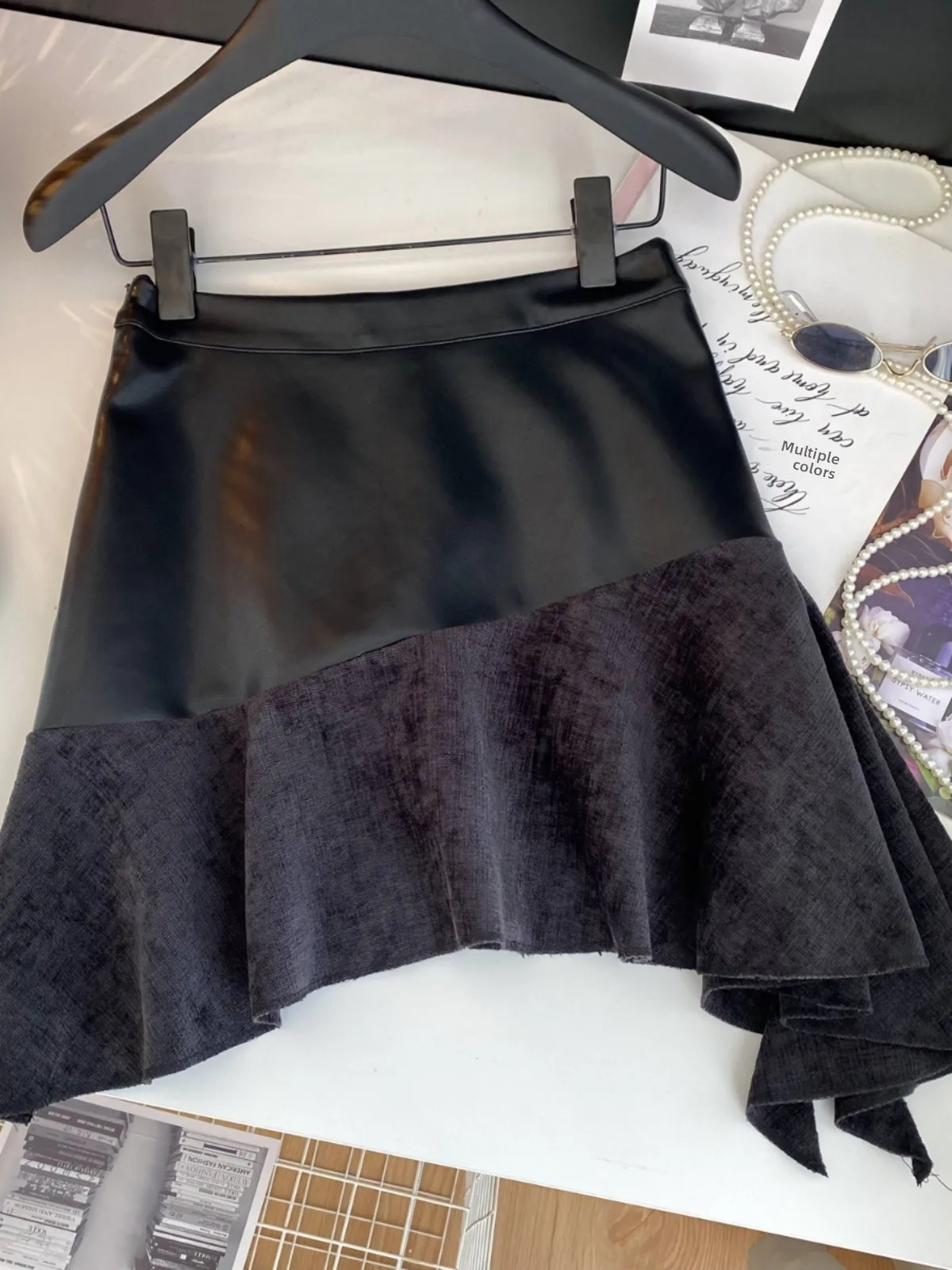 

American Retro Spicy Girl Asymmetrical PU Leather f Skirt Women's Winter High Waist Slimming A-Line Skirt Commute Sle