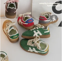 2024 nuove scarpe per bambini di nicchia autunnali scarpe casual per bambini ragazzi e ragazze serie sportiva scarpe di tela scarpe da tavola per bambini