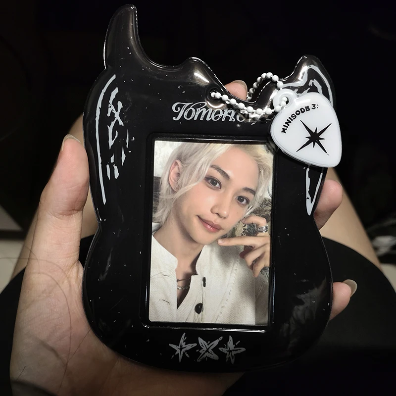 Black Guitar Idol Photocard holder Transparent 3 inch Kpop Photocard Photo Protector Holder PVC Photo Sleeves Pendant Keychain