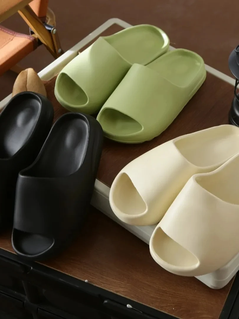 Couple's Thick Heel Slip-On Slippers Men's Integrated Moulding EVA Spring Summer Fashionable Slippery Mouth Design Shoes