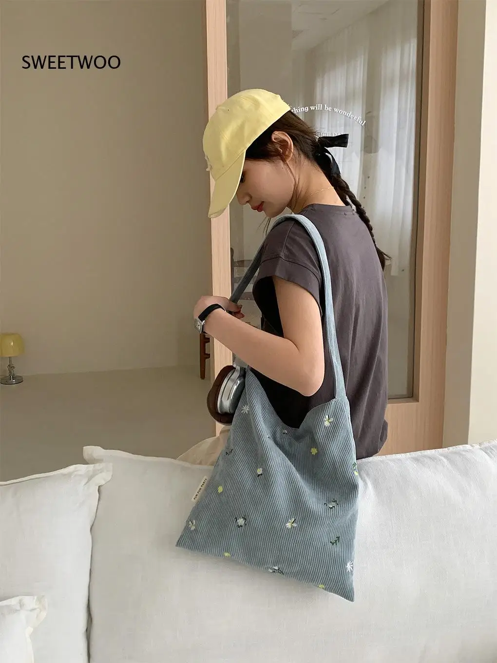 2026 Tiny Flower Embroidered Vertical Corduroy Tote Bag Soft Thick Velvet Texture Large Capacity Fresh Girly Student Women Bag