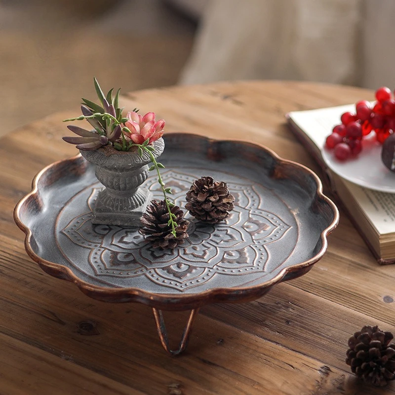 

Foreign trade metal handicraft tray tea house fireplace tea fruit refreshment fruit tray American retro engraved ornaments