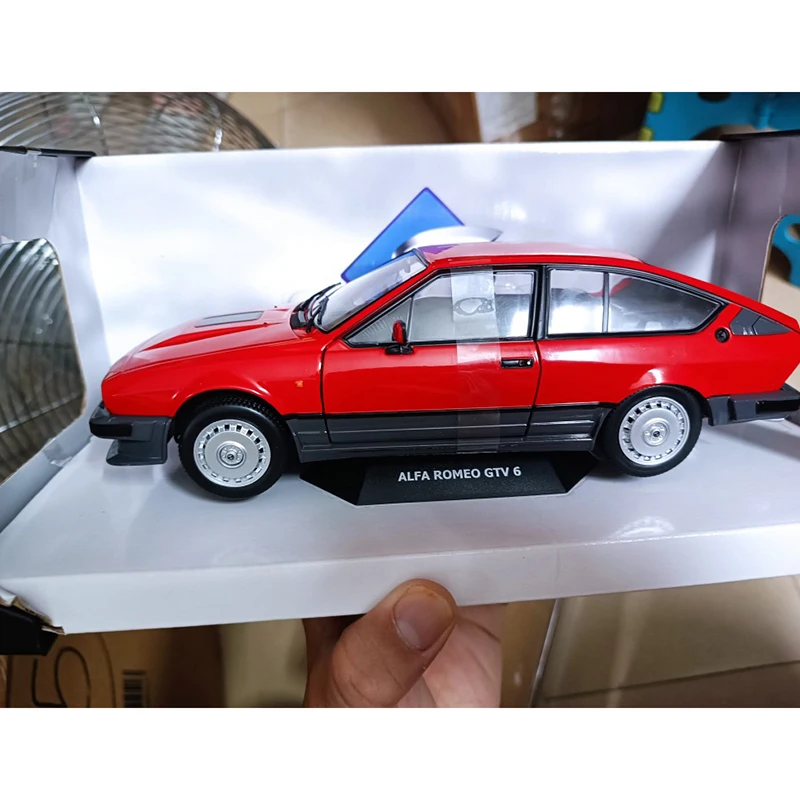 1:18 Scale Alfa ROMEO GTV6 Alloy Car Model