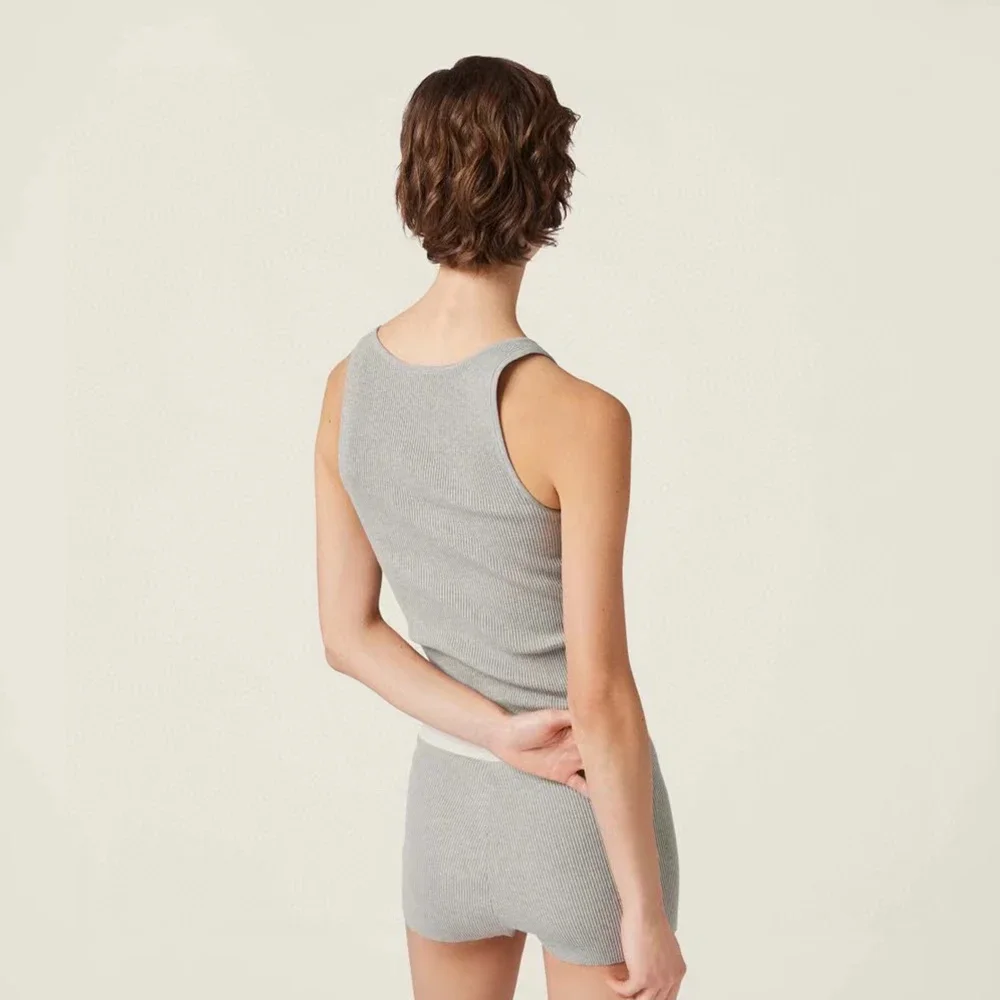 

New Women's High Stretch Seamless I-Back Top and Shorts Set