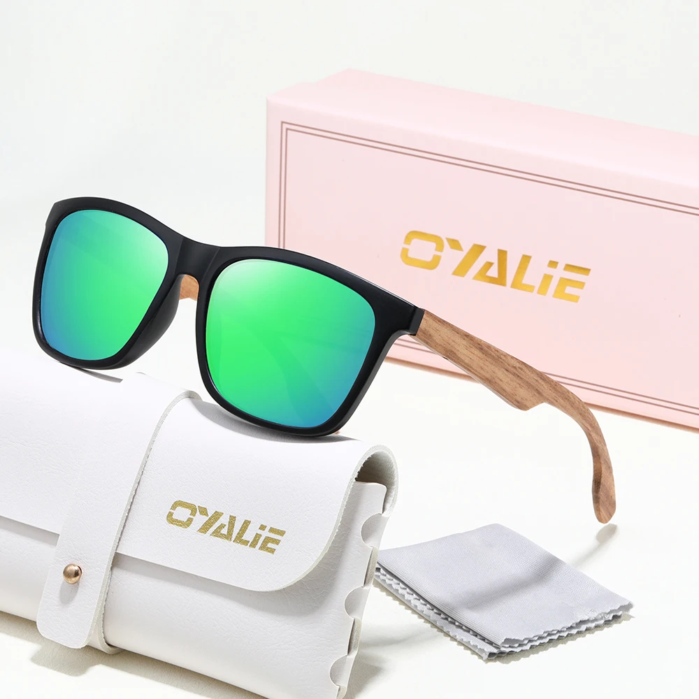 نظارات شمسية من Oyalie Bamboo، تصميم فريد من نوعه يخلق قائدًا عصريًا للرجال والنساء، مما يخلق معبدًا من خشب الخيزران الطبيعي، لها ميزات صديقة للبيئة. ينمو الخيزران بسرعة ويمكن إعادة تدويره ويعكس الموقف الصديق للبيئة. مناسبة لجميع المناسبات لارتدائها.