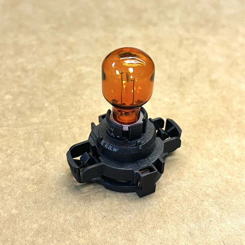 New Headlight Bulb Inner Car Electrical Parts OE 07119905468 Compatible for BMW Automobile Accessories 420i M4 M5 535i X5 X6 Z4