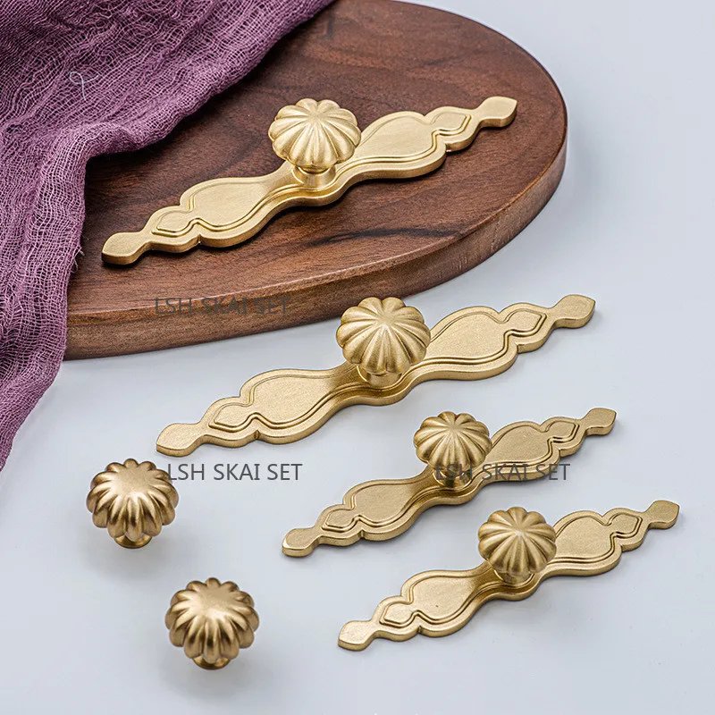 1PC Exquisite Brass Furniture Handles French-style Wardrobe Door Handle Desk Drawer Knobs High-quality Furniture Hardware Pulls