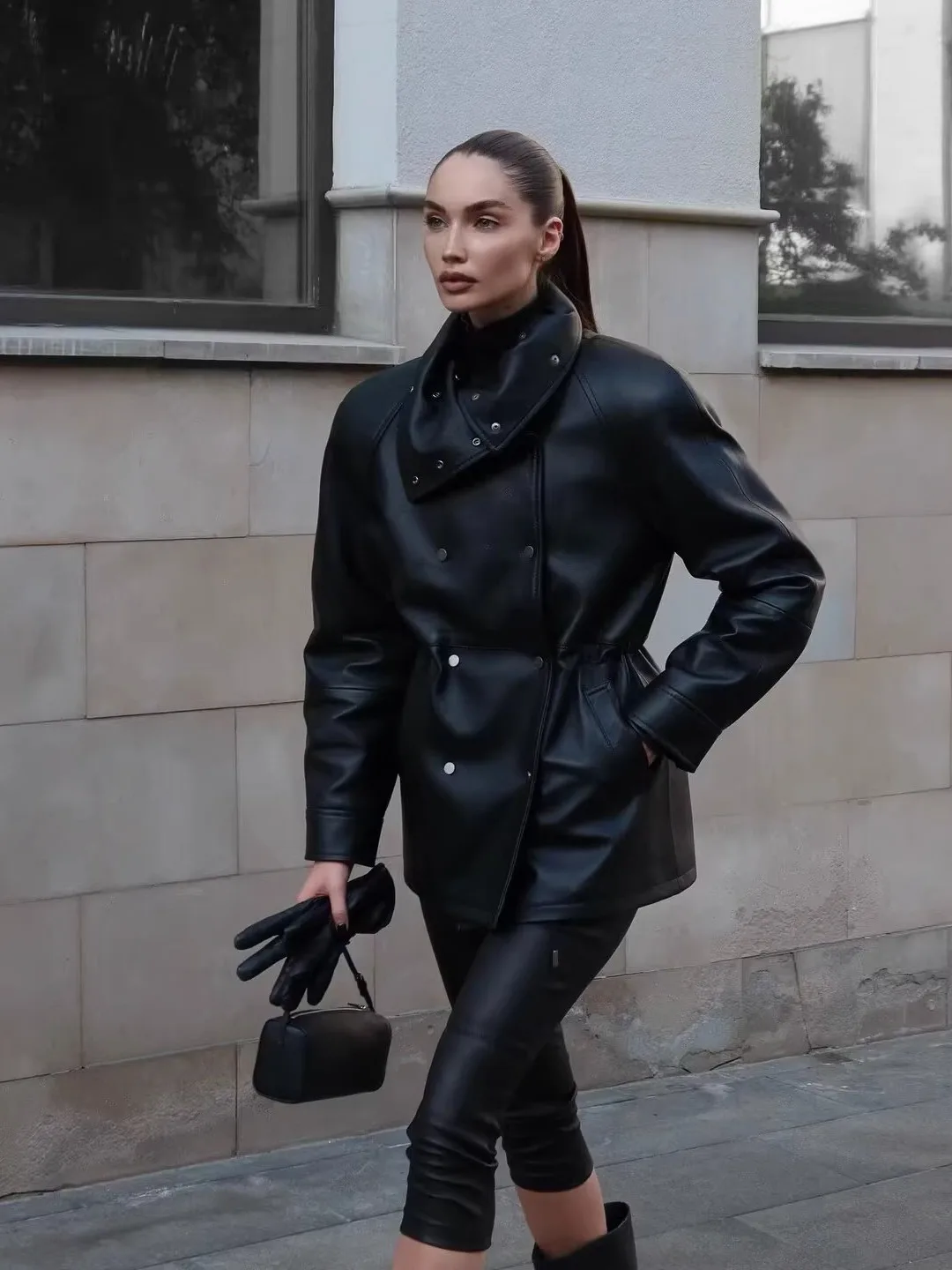 

Женская модная верхняя одежда Verona Autumn: ветровка из искусственной кожи с воротником-стойкой, утягивающая талию, средней длины, в американском стиле