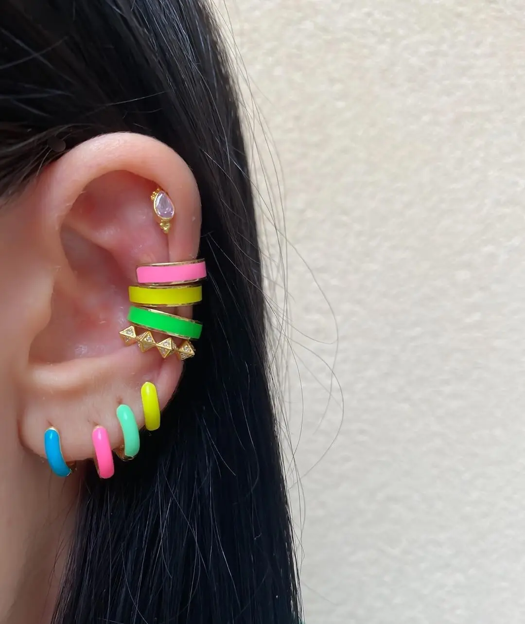 Cute 1PCS No Piecing Bright-Colored Clip Earrings/Ear Cuff for Women Paved Colorful Enamel Gold Plated Color Fashion Jewelry