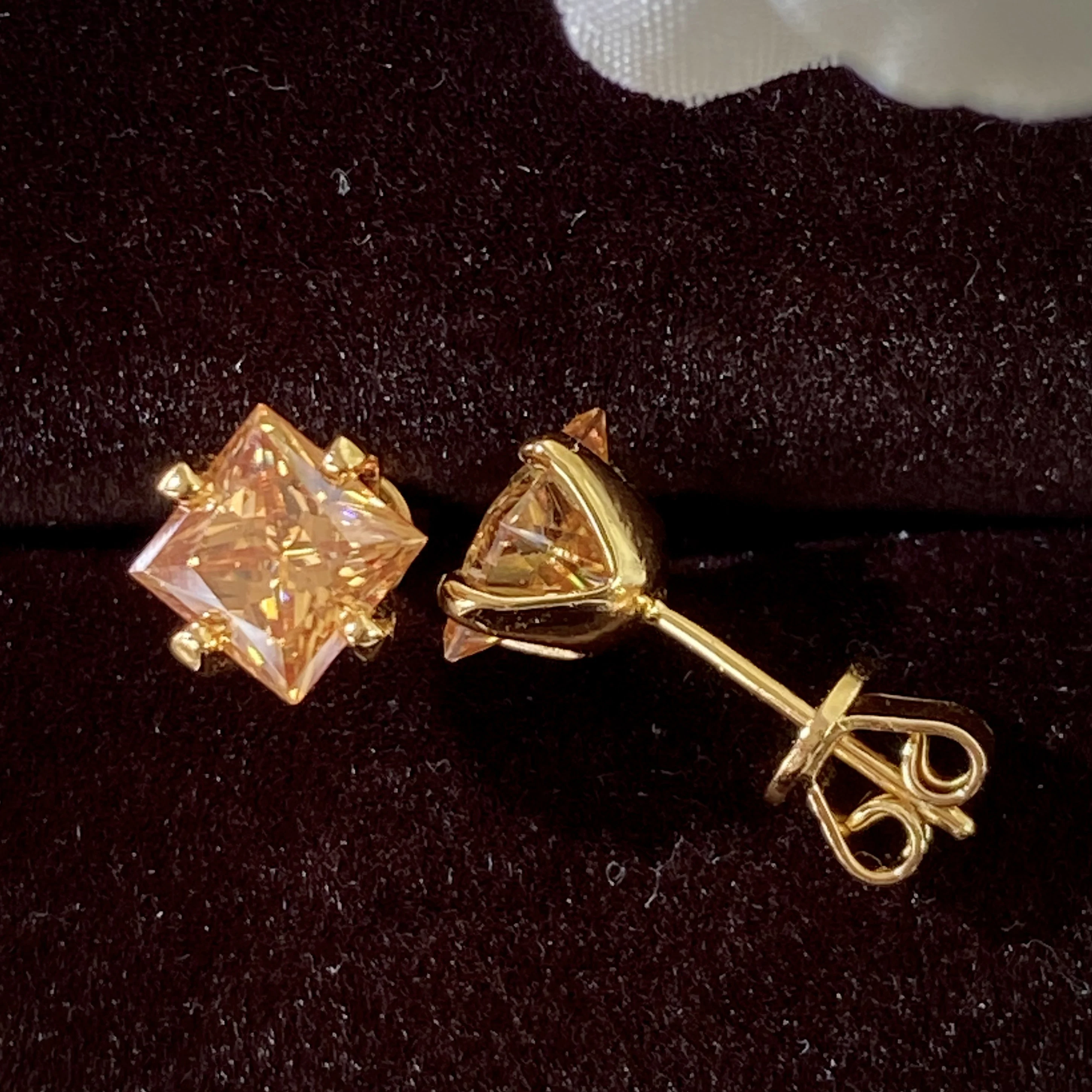 Bocarman Princess Cut Grüne Moissanit-Ohrstecker S925 Silber Krappenfassung 1,2CT 3CT Feiner Schmuck für Damen – Detail 4