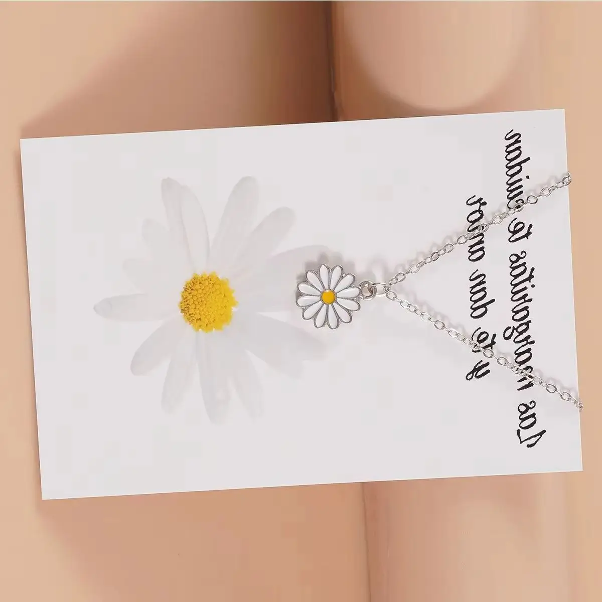 Cute Daisy Pendant Necklace, Silver Link Chain, Exquisite Floral Jewelry for Women, Wedding Party Gift