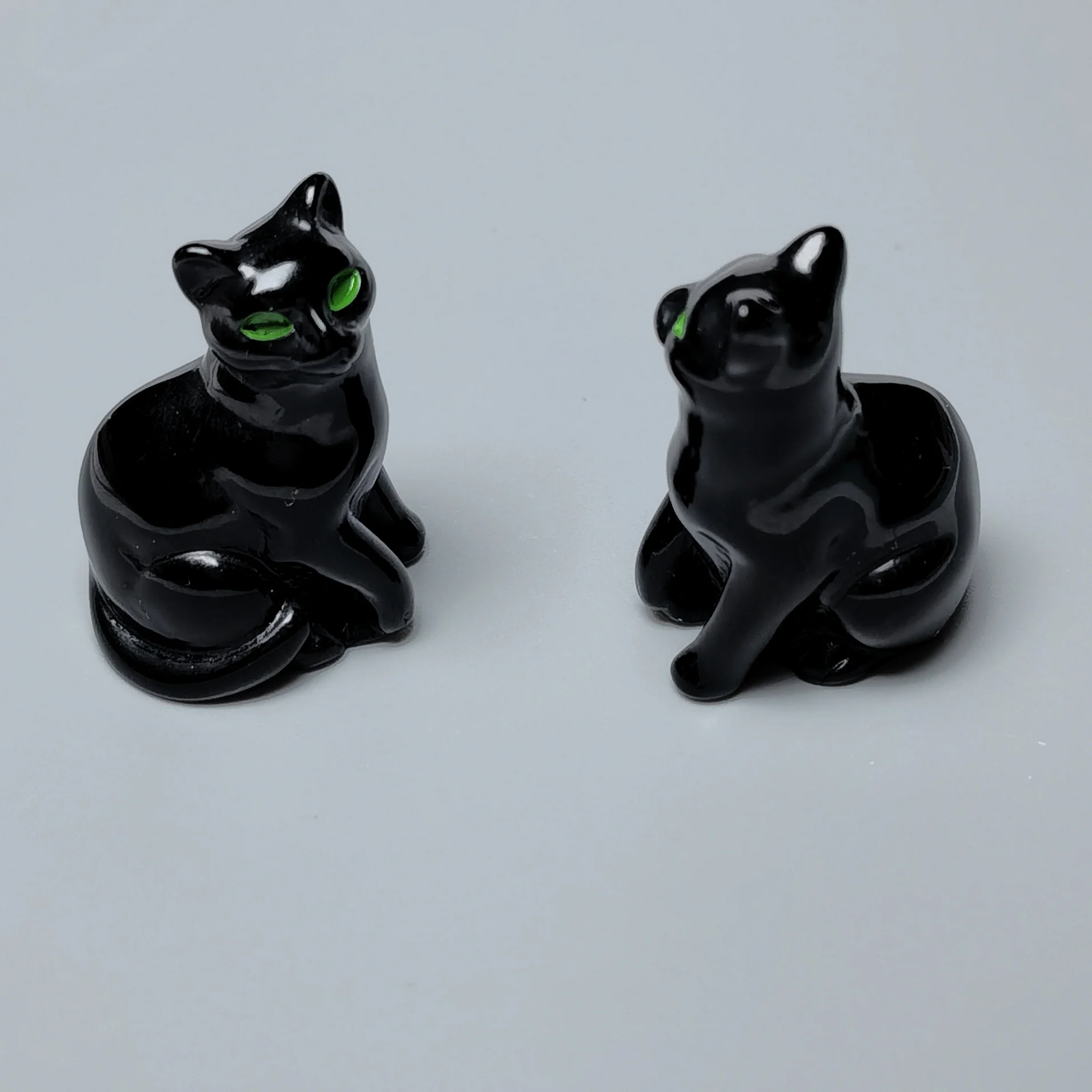 Cute Kitten Collectibles Mini Resin Cats Figurines for Fairy Garden Decor Micro Landscapes Tiny Cat for Party