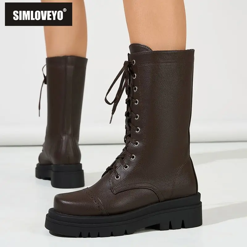 

SIMLOVEYO 2026 Дизайнерские женские сапоги до середины икры с круглым носком на толстом каблуке 5 см на платформе со шнуровкой Большой размер 42 43 Винтаж Мягкие повседневные бота