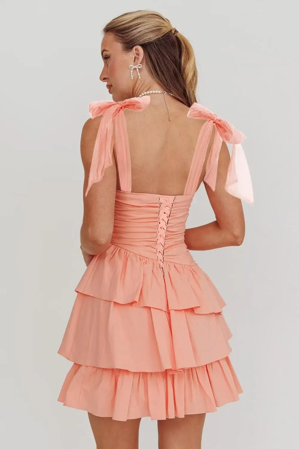 Above Knee ， Mini Chiffon Spaghetti Strap Tiered Homecoming Dresses 2025 Short Square Neck Cocktail Pary Dress with Bow DE476