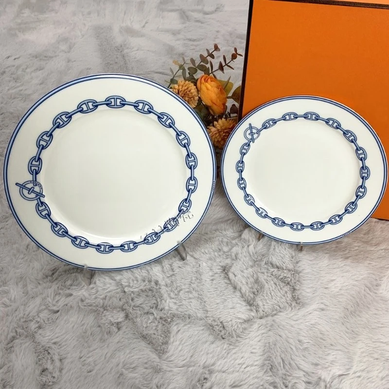 

European Style Bone China Coffee Cup Saucer Set with Dessert Plates Elegant 16-Piece Tea Set for Afternoon Snacks Fruits