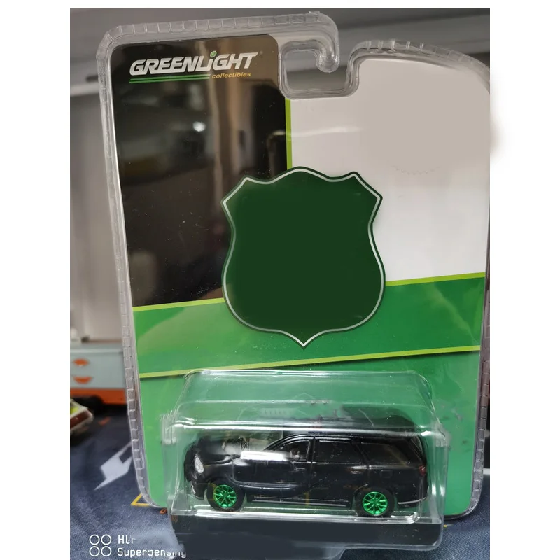 

Green Light 1:64 Black Version Alloy Model Toy Vehicle for Children Metal Die Cast Boy Gift