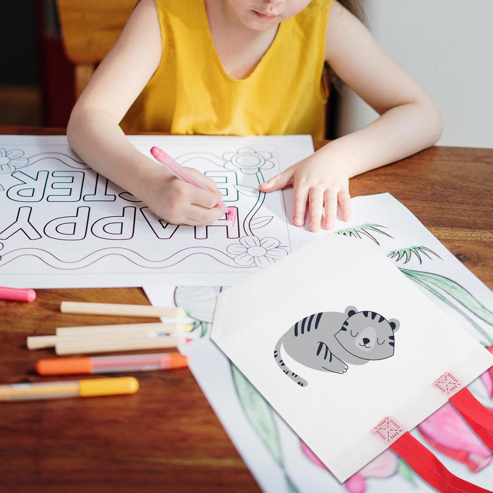 

10Pcs Kids DIY Graffiti Bags Printable Pattern Drawing Handbag Reusable Non-Woven Tote for Kindergarten Art Activity Party