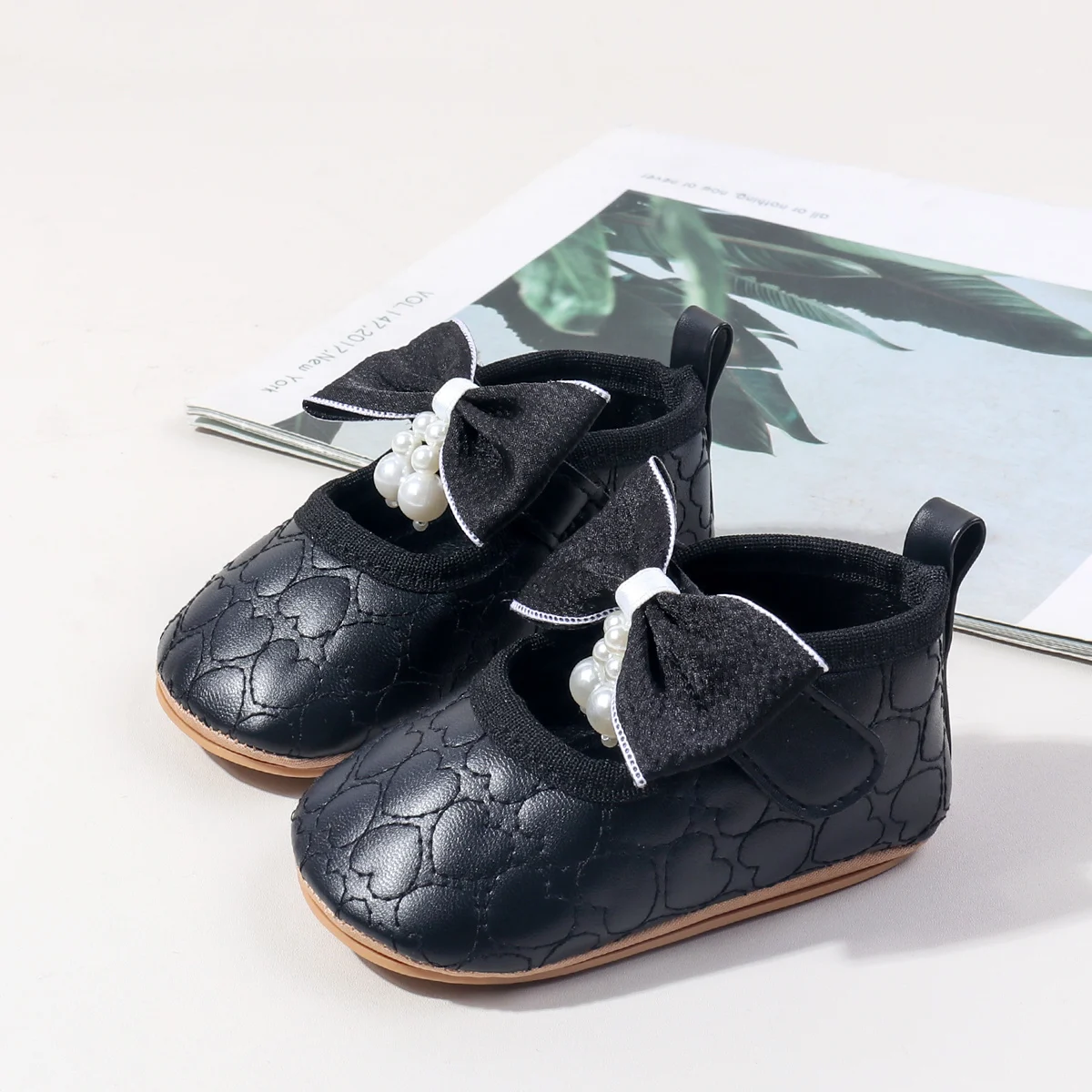 2025年春と秋のベビーガールズファーストウォーキング屋内外幼児用シューズ0-18ヶ月ベビー プリンセスシューズ美しい靴